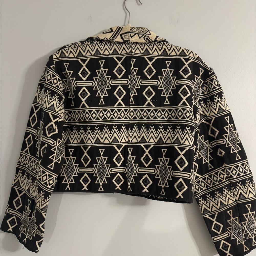 Flashback Cropped Aztec Jacket Size Medium - image 7
